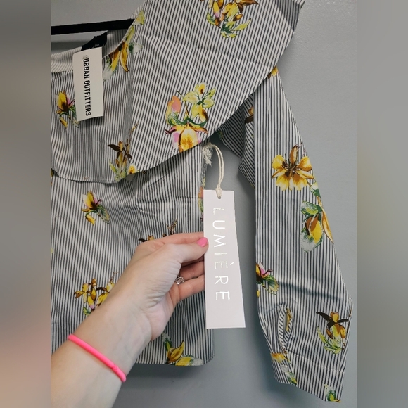 Urban Outfitters top - Picture 3 of 6